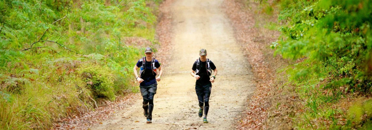 Jase and DJ on the trail during the GNW100 2014